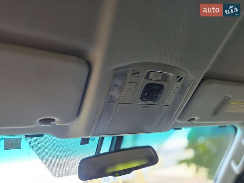 Мінівен Toyota Vellfire 2014 в Одесі