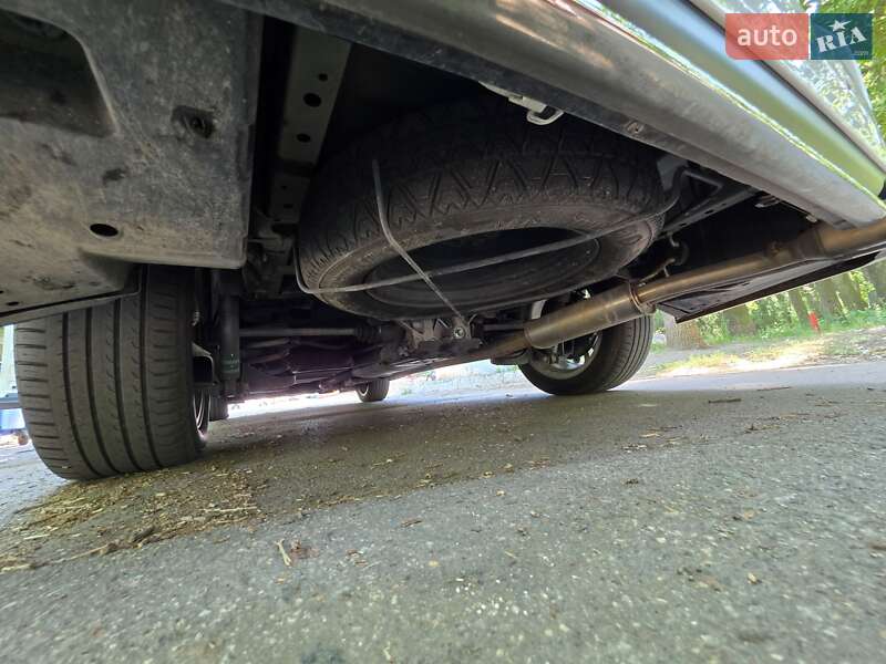 Мінівен Toyota Vellfire 2014 в Одесі