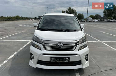 Мінівен Toyota Vellfire 2014 в Києві