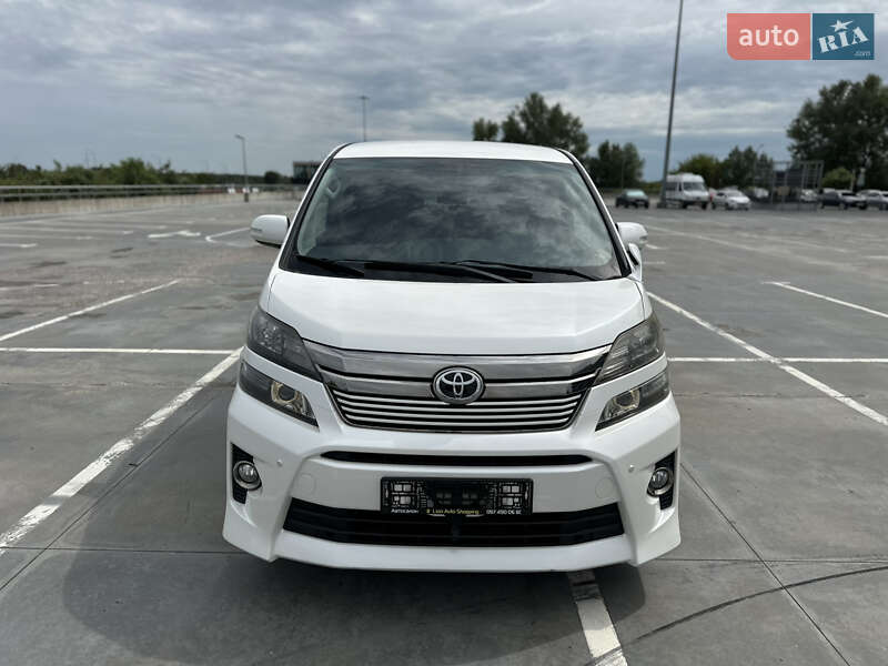 Toyota Vellfire 2014