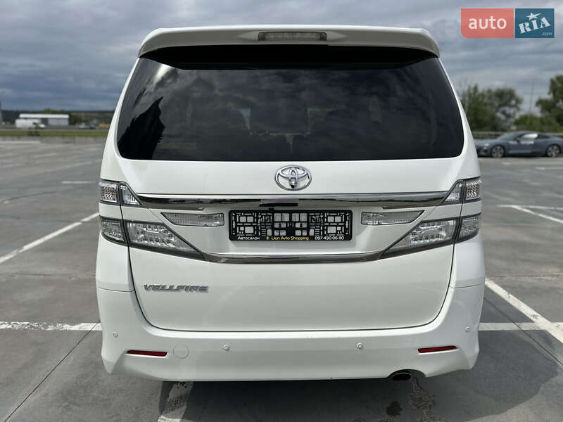 Минивэн Toyota Vellfire 2014 в Киеве