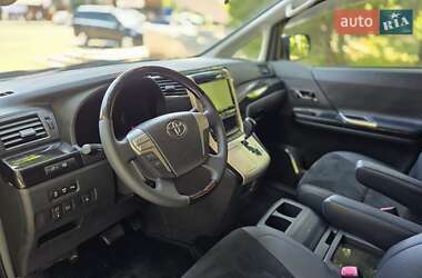 Минивэн Toyota Vellfire 2013 в 