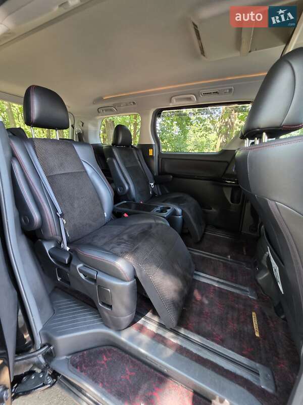 Минивэн Toyota Vellfire 2014 в Одессе