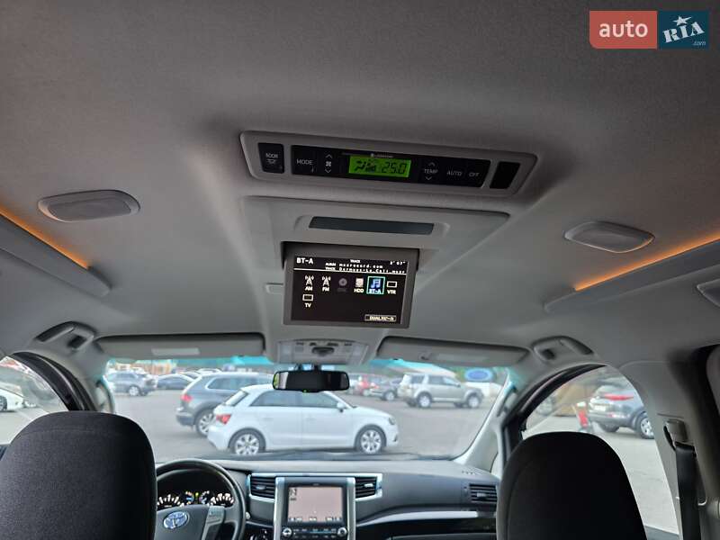 Минивэн Toyota Vellfire 2012 в Одессе