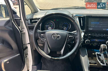 Минивэн Toyota Vellfire 2015 в 