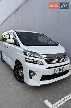 Мінівен Toyota Vellfire 2013 в Одесі