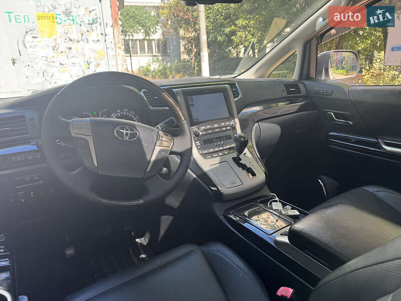 Минивэн Toyota Vellfire 2013 в Одессе