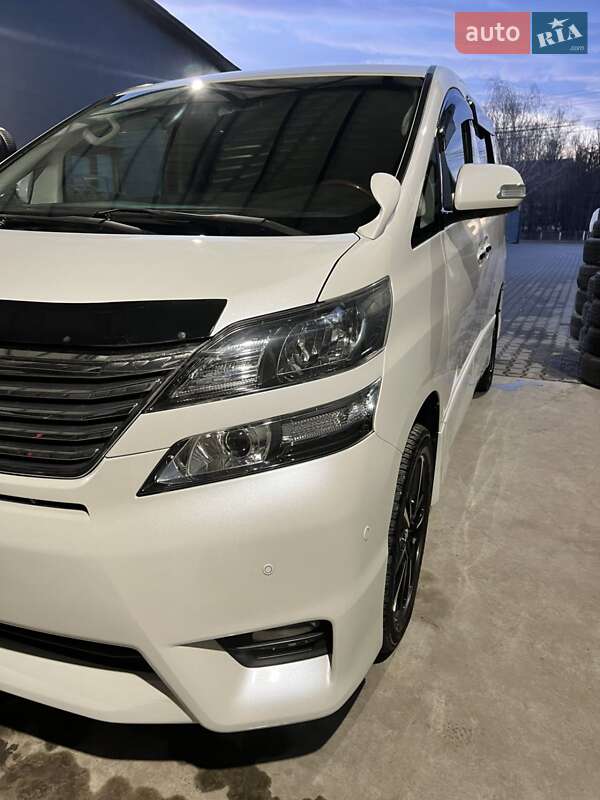 Минивэн Toyota Vellfire 2009 в Черновцах
