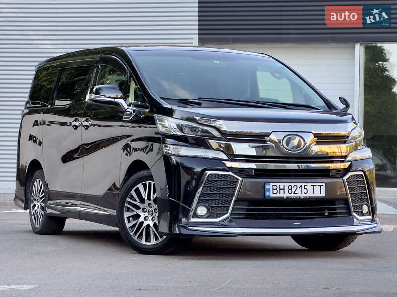Минивэн Toyota Vellfire 2015 в 