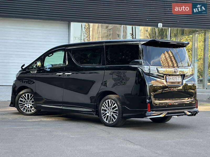 Мінівен Toyota Vellfire 2015 в Одесі