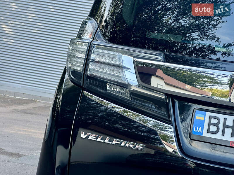 Мінівен Toyota Vellfire 2015 в Одесі