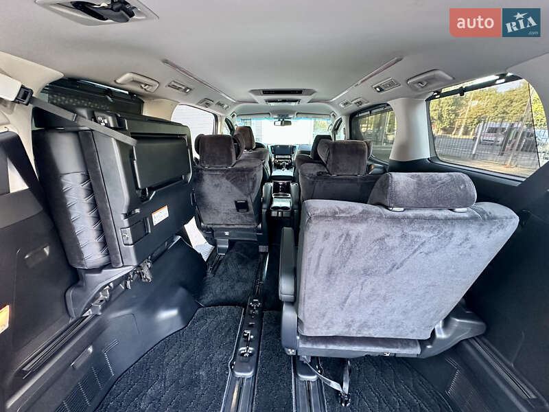Мінівен Toyota Vellfire 2015 в Одесі