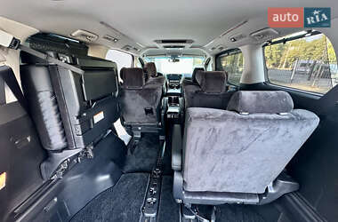 Минивэн Toyota Vellfire 2015 в 