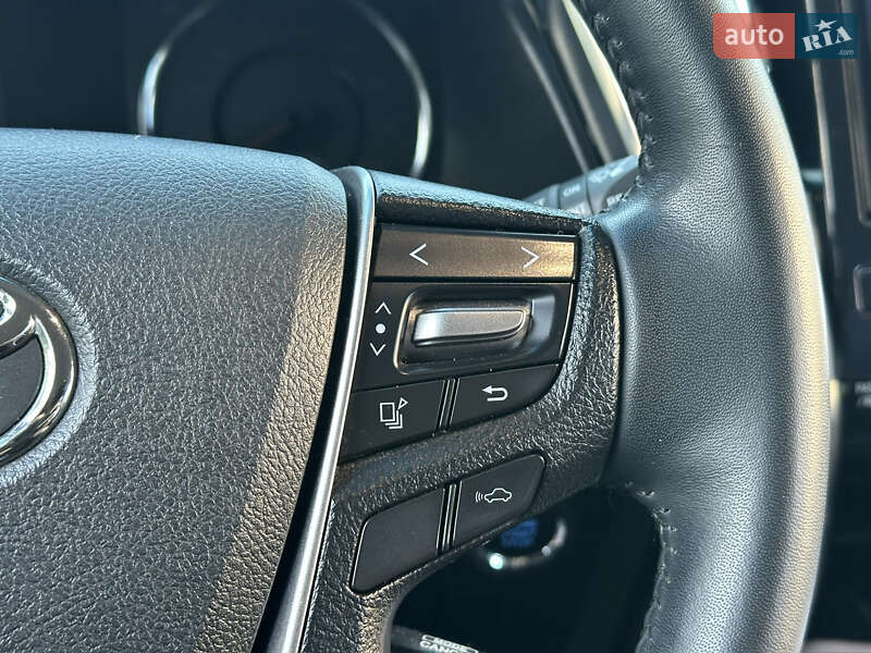 Мінівен Toyota Vellfire 2015 в Одесі