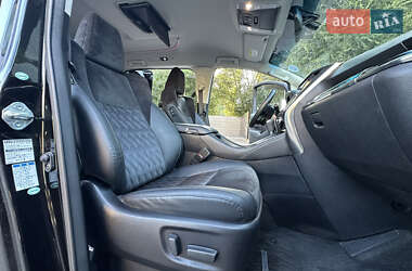 Минивэн Toyota Vellfire 2015 в 