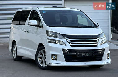 Минивэн Toyota Vellfire 2013 в 