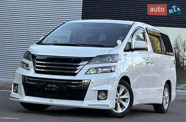 Toyota Vellfire 2013