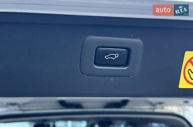 Минивэн Toyota Vellfire 2013 в 