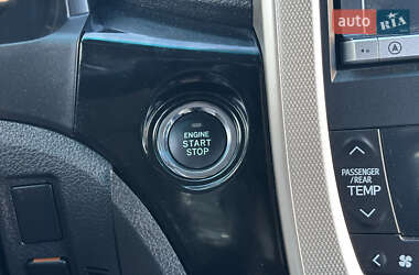 Минивэн Toyota Vellfire 2013 в 