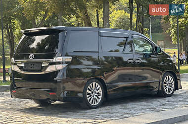 Минивэн Toyota Vellfire 2014 в 