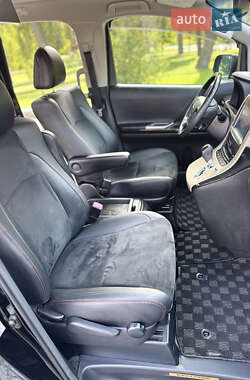 Минивэн Toyota Vellfire 2014 в 