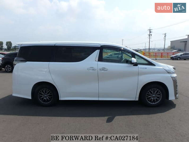 Минивэн Toyota Vellfire 2019 в Киеве