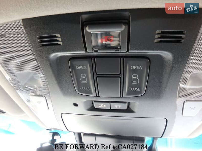 Минивэн Toyota Vellfire 2019 в Киеве