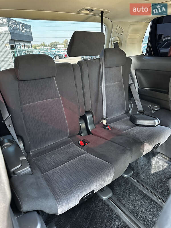 Мінівен Toyota Vellfire 2014 в Києві