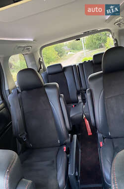 Минивэн Toyota Vellfire 2013 в 