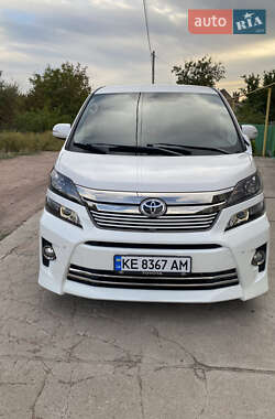 Toyota Vellfire 2013