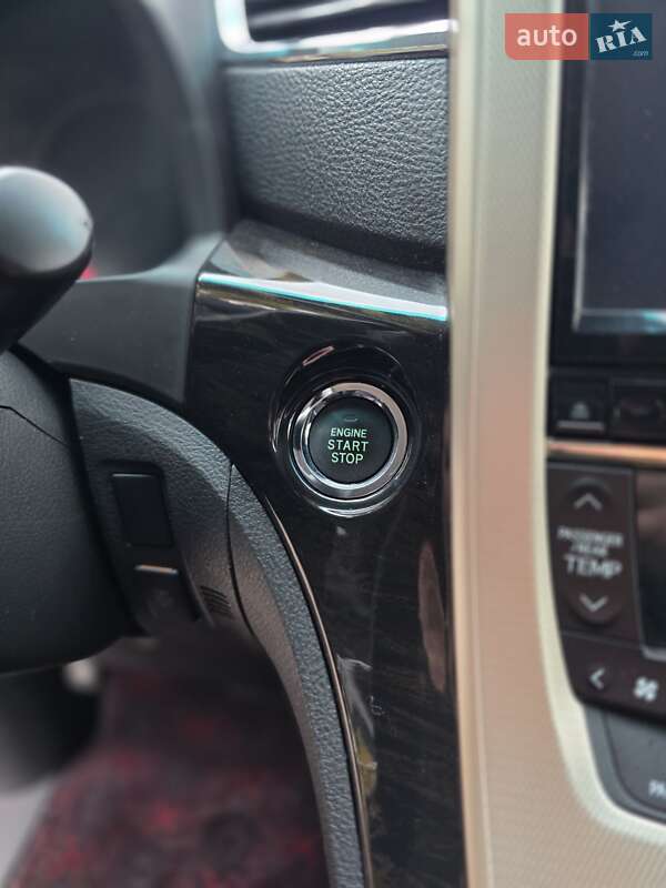 Мінівен Toyota Vellfire 2013 в Одесі фото 24 Мінівен Toyota Vellfire 2013 в Одесі