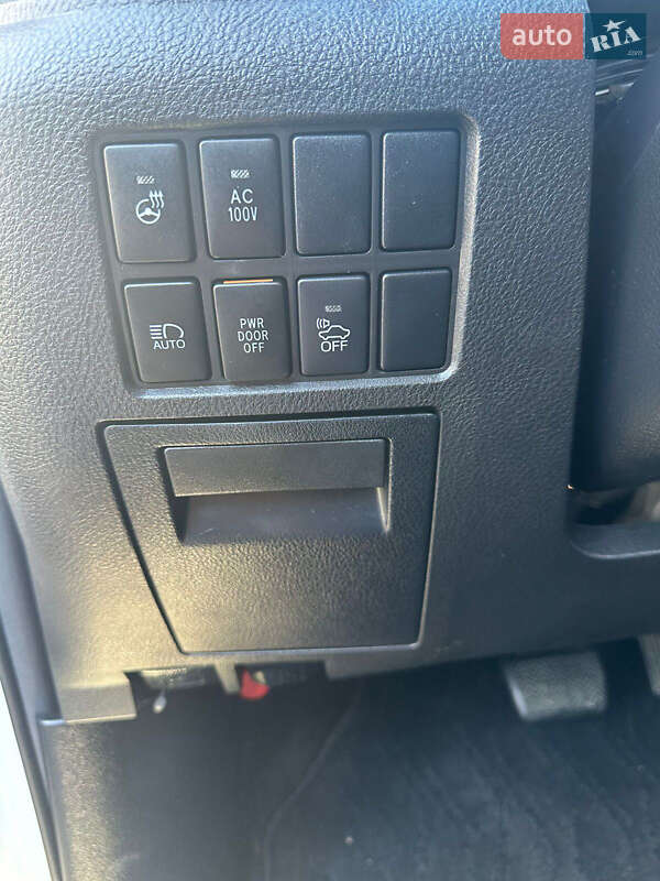 Минивэн Toyota Vellfire 2015 в Одессе фото 9 Минивэн Toyota Vellfire 2015 в Одессе