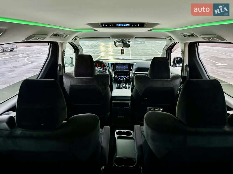 Мінівен Toyota Vellfire 2018 в Києві