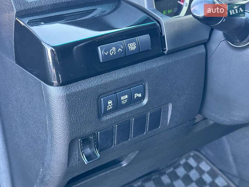 Минивэн Toyota Vellfire 2010 в Виннице