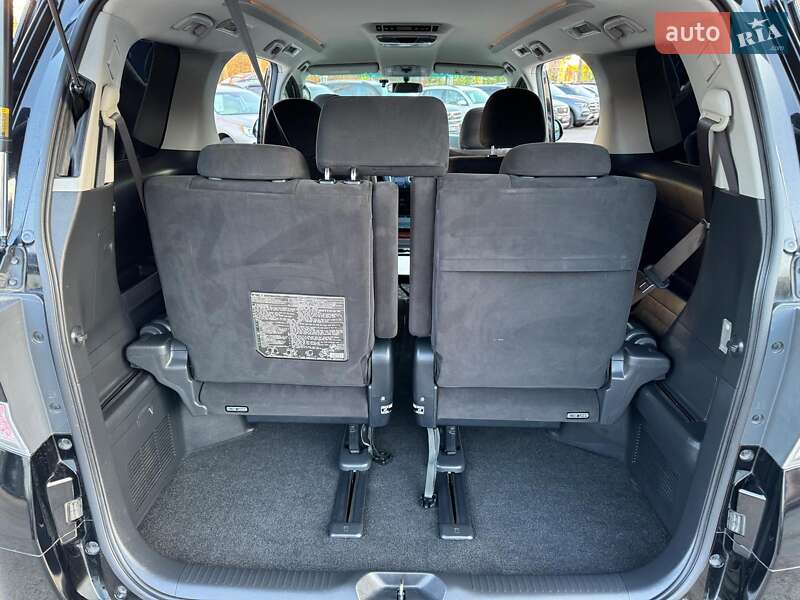 Минивэн Toyota Vellfire 2010 в Виннице