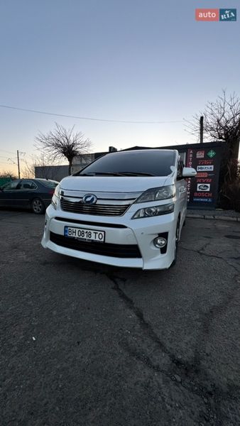 Минивэн Toyota Vellfire 2012 в Белгороде-Днестровском