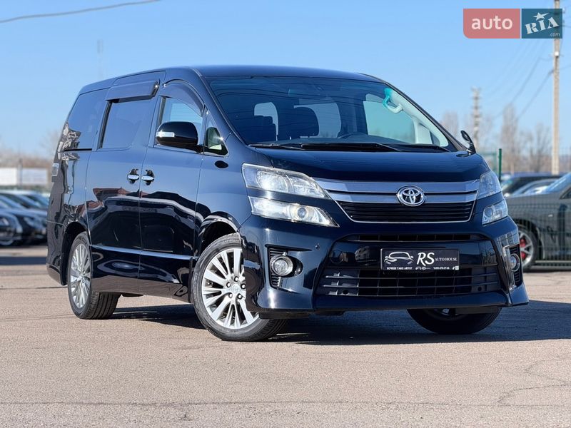 Toyota Vellfire 2014