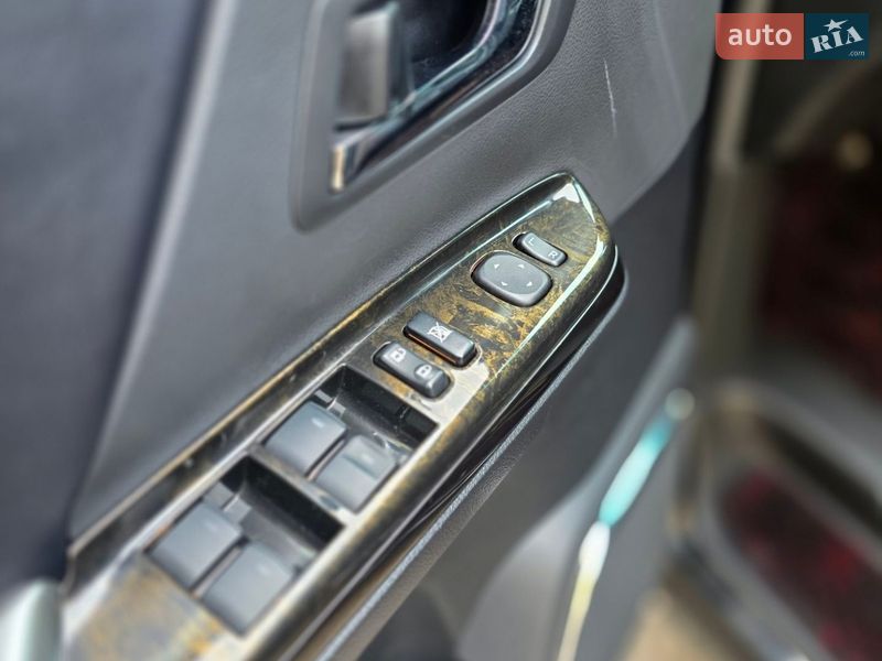 Минивэн Toyota Vellfire 2013 в Одессе