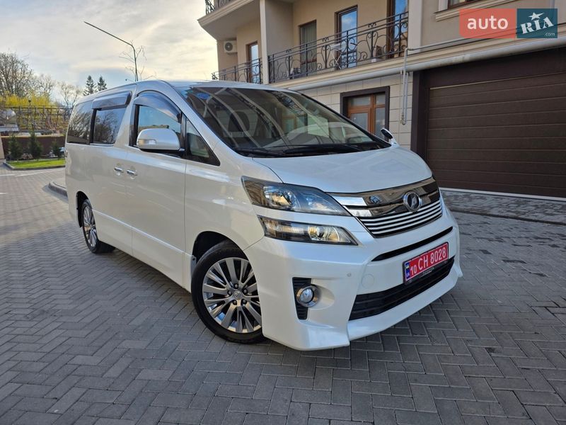Мінівен Toyota Vellfire 2013 в Одесі