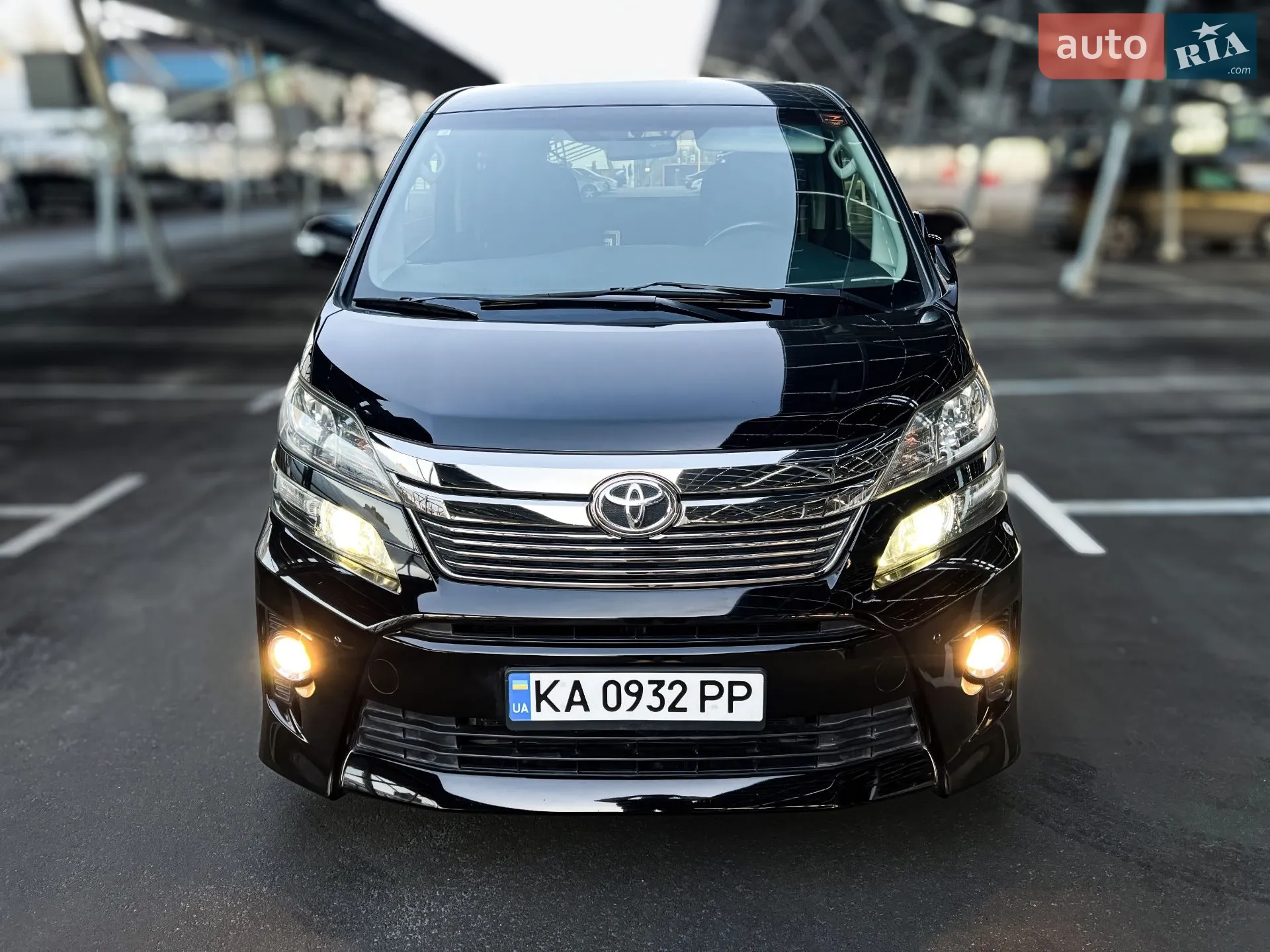 Toyota Vellfire 2012