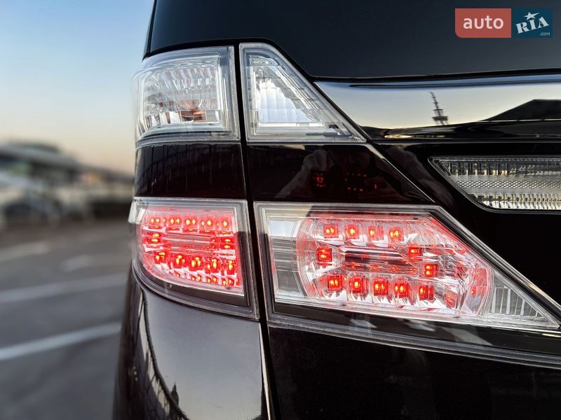 Минивэн Toyota Vellfire 2012 в Киеве фото 17 Минивэн Toyota Vellfire 2012 в Киеве
