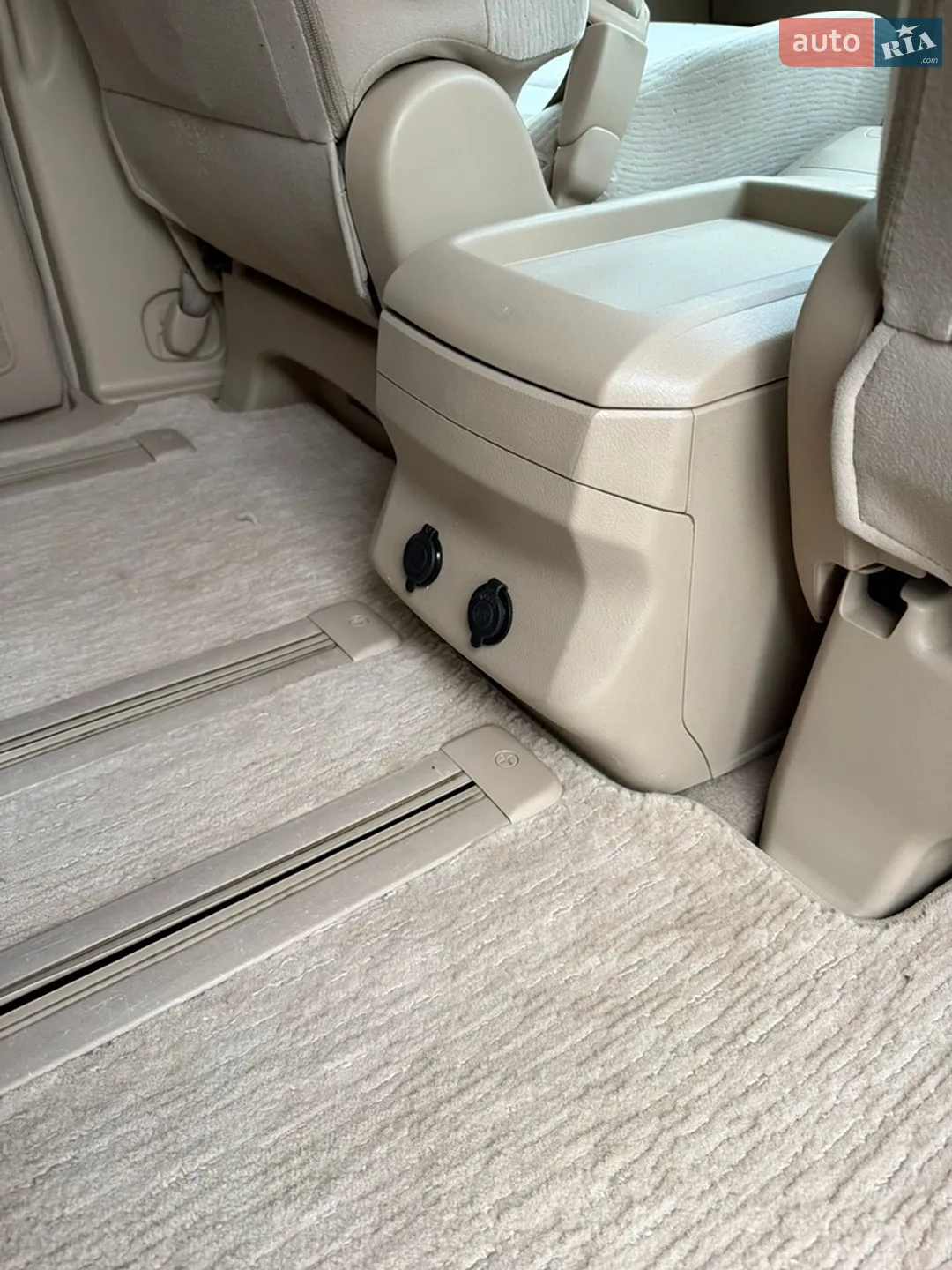 2010 Toyota Vellfire - мініатюра 15