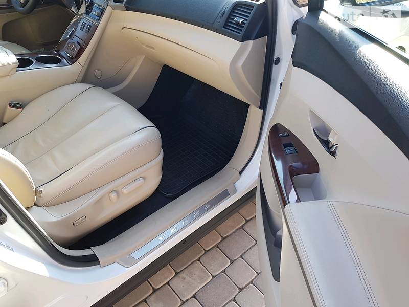 Позашляховик / Кросовер Toyota Venza 2009 в Одесі