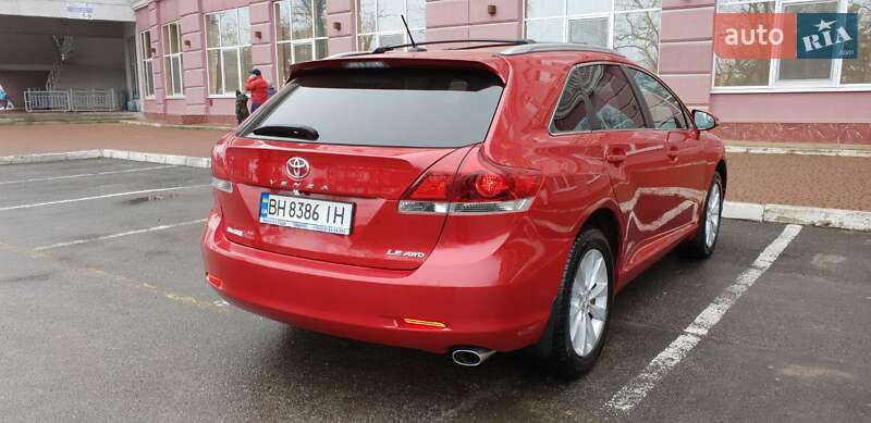 Позашляховик / Кросовер Toyota Venza 2013 в Одесі