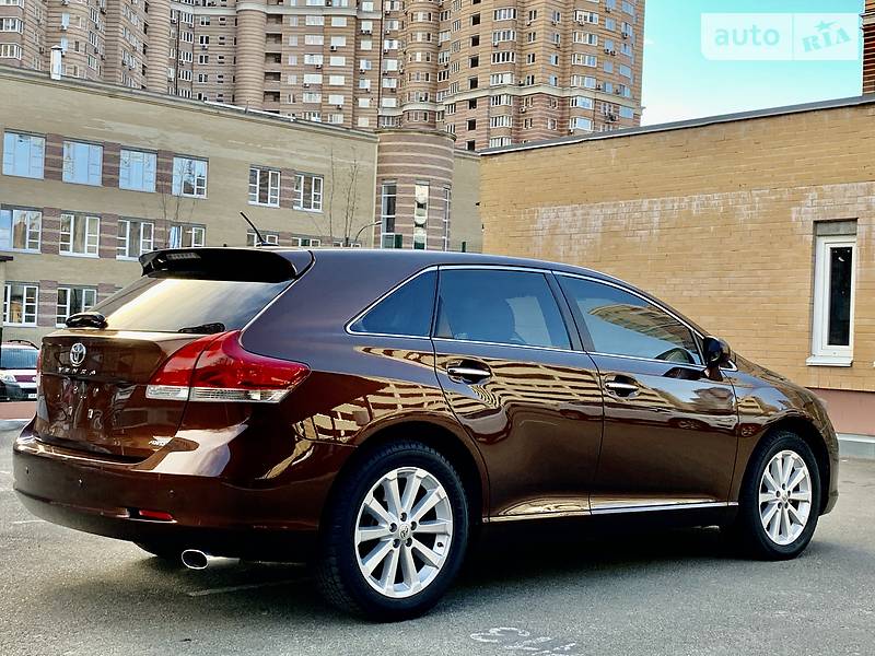 Універсал Toyota Venza 2010 в Києві