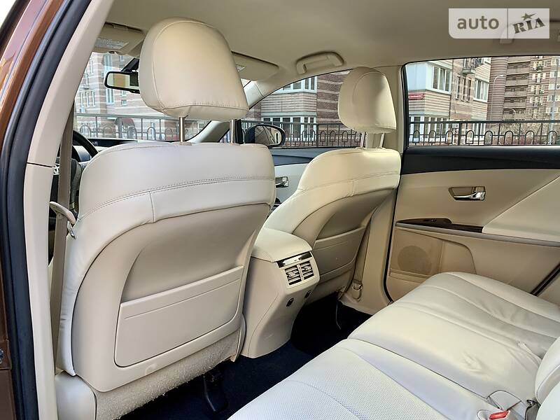 Універсал Toyota Venza 2010 в Києві