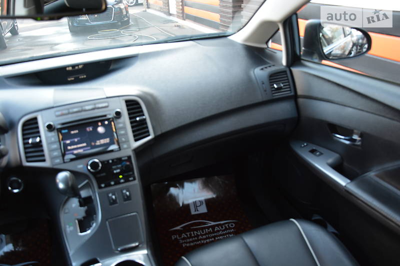 Позашляховик / Кросовер Toyota Venza 2015 в Одесі