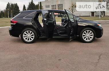 Позашляховик / Кросовер Toyota Venza 2012 в 