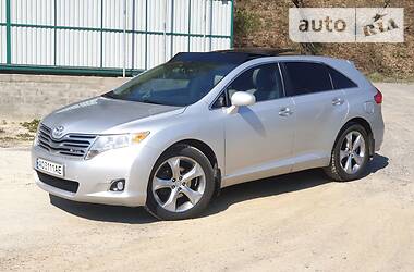 Позашляховик / Кросовер Toyota Venza 2010 в 