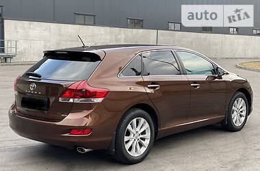 Позашляховик / Кросовер Toyota Venza 2013 в Києві